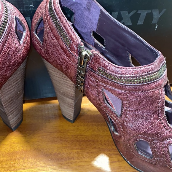 Miss Sixty • “Hailey” Purple Blocked Peep Toe heels - Picture 8 of 14